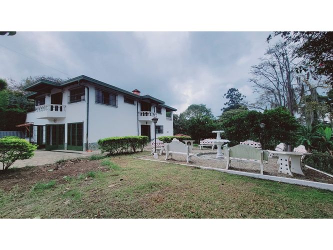 Casa de 5 alcobas en venta en Llano Grande, Rionegro, 380 m² · foto 23 de 24