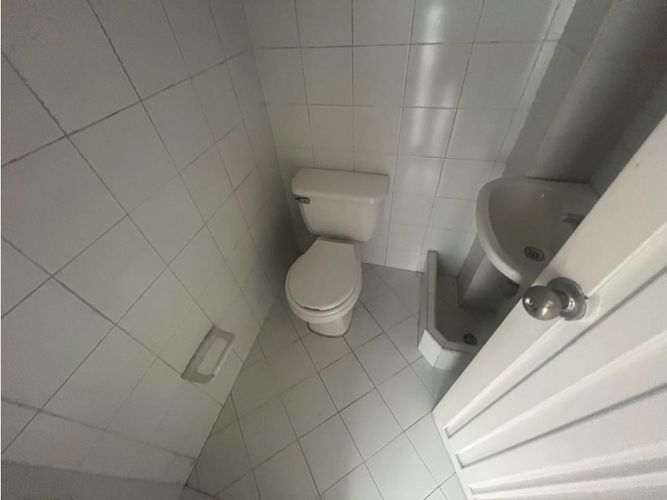 Local en arriendo en Los Naranjos, Envigado, 100 m² · foto 9 de 9