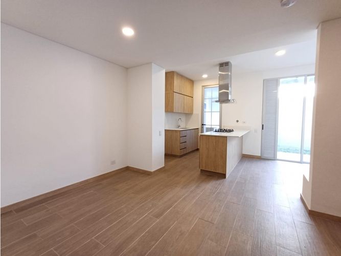 Casa de 3 alcobas en venta en La Ceja, 137 m² · foto 3 de 18