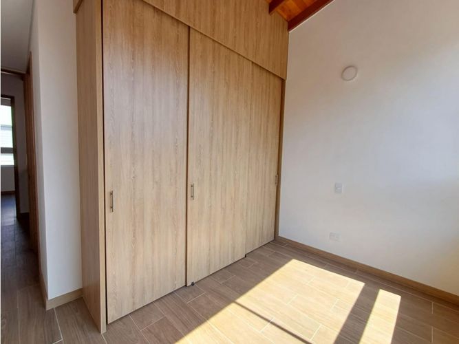 Casa de 3 alcobas en venta en La Ceja, 137 m² · foto 11 de 18
