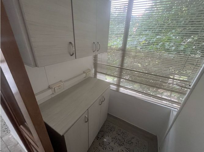 Oficina en arriendo en Santa Maria De Los Angeles, Medellín, 51 m² · foto 2 de 9