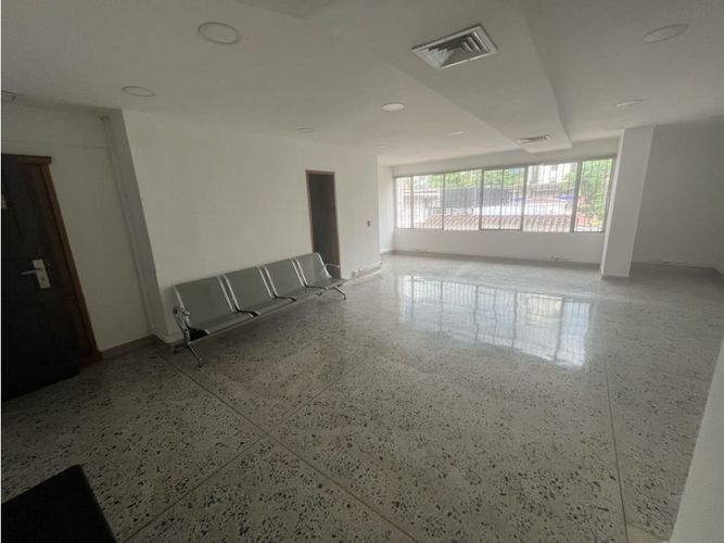 Oficina en arriendo en Santa Maria De Los Angeles, Medellín, 51 m² · foto 3 de 9