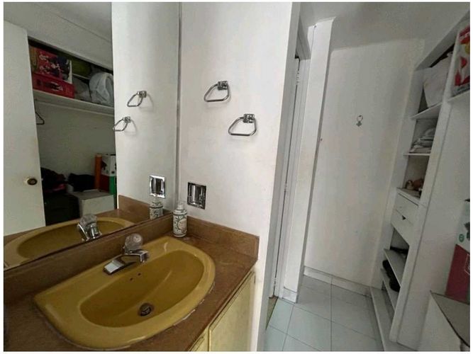 Apartamento de 3 alcobas en venta en El Tesoro, Medellín, 196 m² · foto 5 de 18