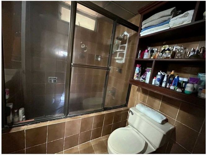 Apartamento de 3 alcobas en venta en El Tesoro, Medellín, 196 m² · foto 7 de 18
