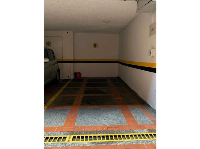Apartamento de 3 alcobas en venta en El Tesoro, Medellín, 196 m² · foto 18 de 18