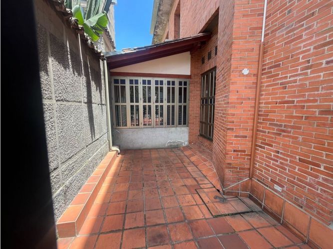 Local en arriendo en Santa Maria De Los Angeles, Medellín, 217 m² · foto 2 de 24