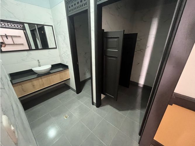 Local en arriendo en Los Naranjos, Envigado, 380 m² · foto 7 de 13
