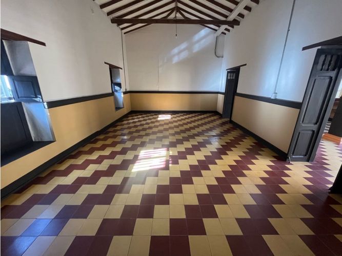 Local en arriendo en Los Naranjos, Envigado, 380 m² · foto 10 de 13