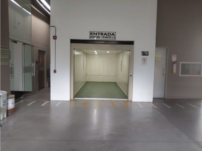 Oficina en arriendo en El Poblado, Medellín, 420 m² · foto 15 de 22