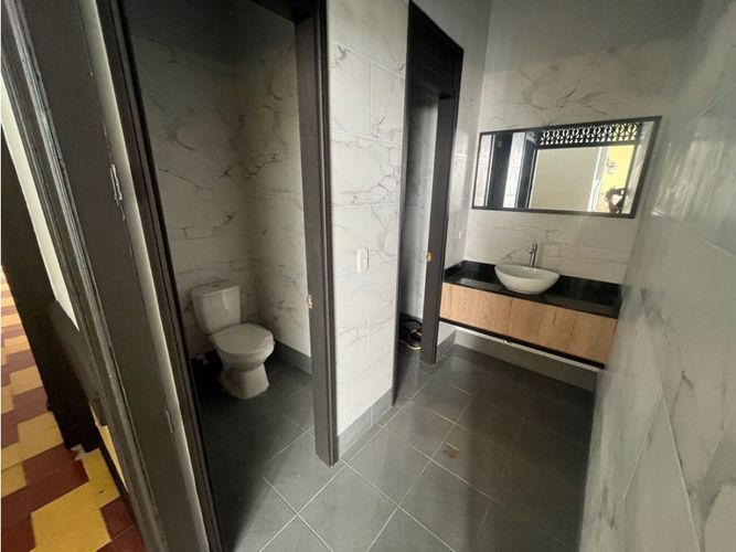 Local en arriendo en Los Naranjos, Envigado, 380 m² · foto 11 de 13
