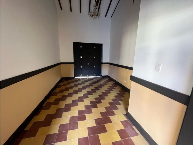 Local en arriendo en Los Naranjos, Envigado, 380 m² · foto 12 de 13