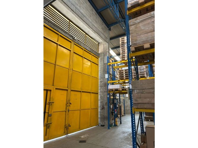 Bodega en arriendo en Monteazul, Sabaneta, 859 m² · foto 3 de 9