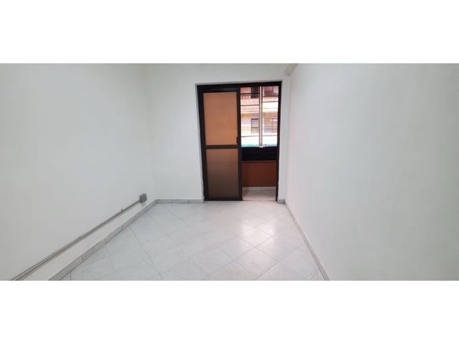 Local en arriendo en Mesa, Envigado, 260 m² · foto 3 de 18