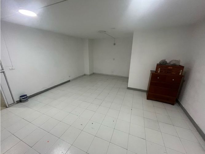 Oficina en arriendo en Zona Centro, Envigado, 30 m² · foto 2 de 4