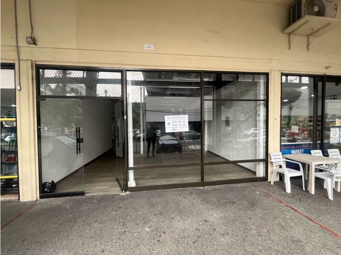 Local en arriendo en La Esmeralda, Envigado, 238 m² · foto 2 de 16