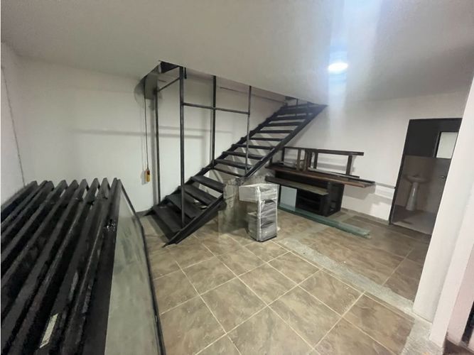Local en arriendo en La Esmeralda, Envigado, 238 m² · foto 5 de 16