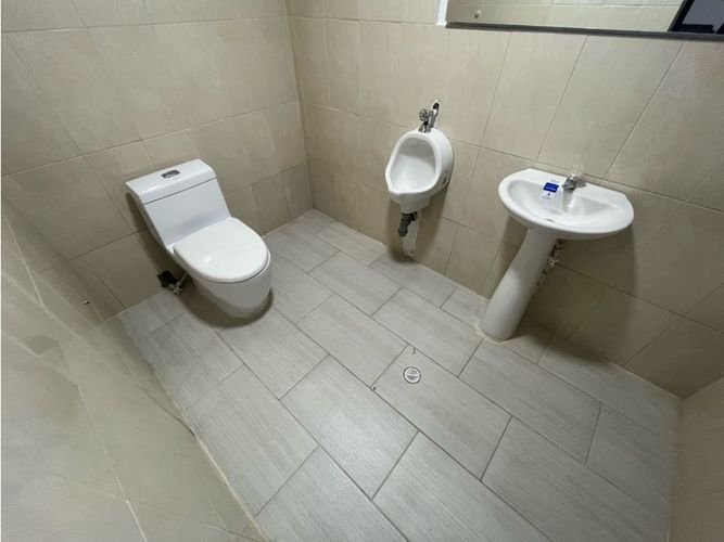 Local en arriendo en La Esmeralda, Envigado, 238 m² · foto 6 de 16