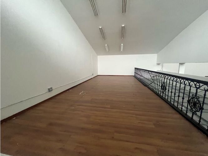 Local en arriendo en La Esmeralda, Envigado, 238 m² · foto 15 de 16