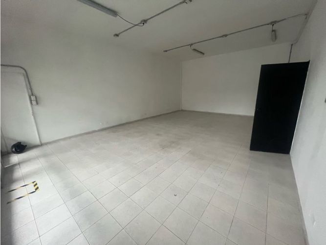 Local en arriendo en La Esmeralda, Envigado, 87 m² · foto 4 de 8