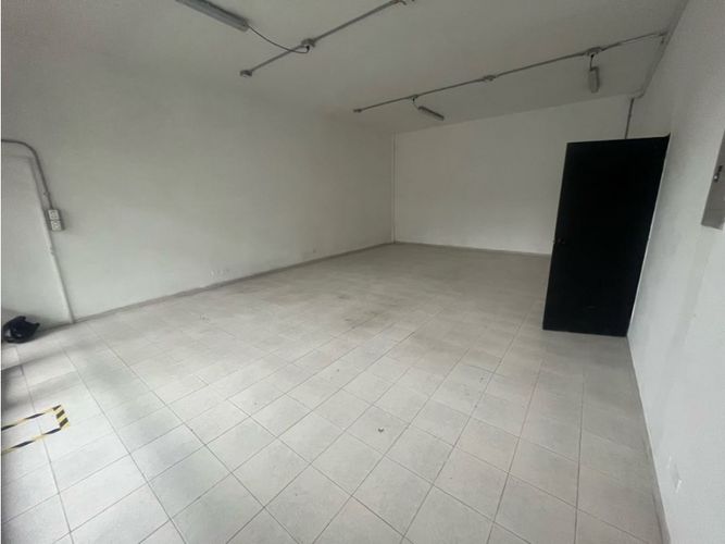 Local en arriendo en La Esmeralda, Envigado, 87 m² · foto 5 de 8