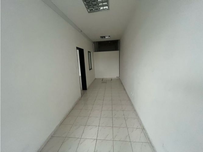 Local en arriendo en La Esmeralda, Envigado, 87 m² · foto 6 de 8