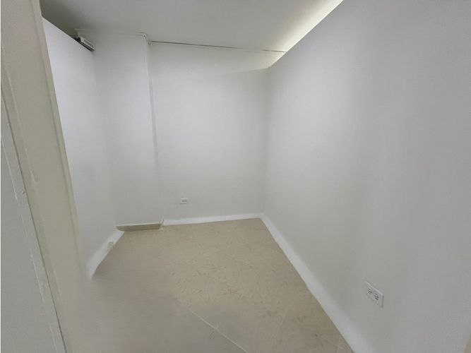 Local en arriendo en Los Naranjos, Envigado, 130 m² · foto 3 de 11