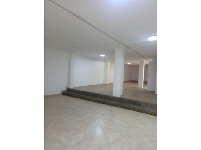 Local en arriendo en Zona Centro, Envigado, 160 m² · foto 2 de 4