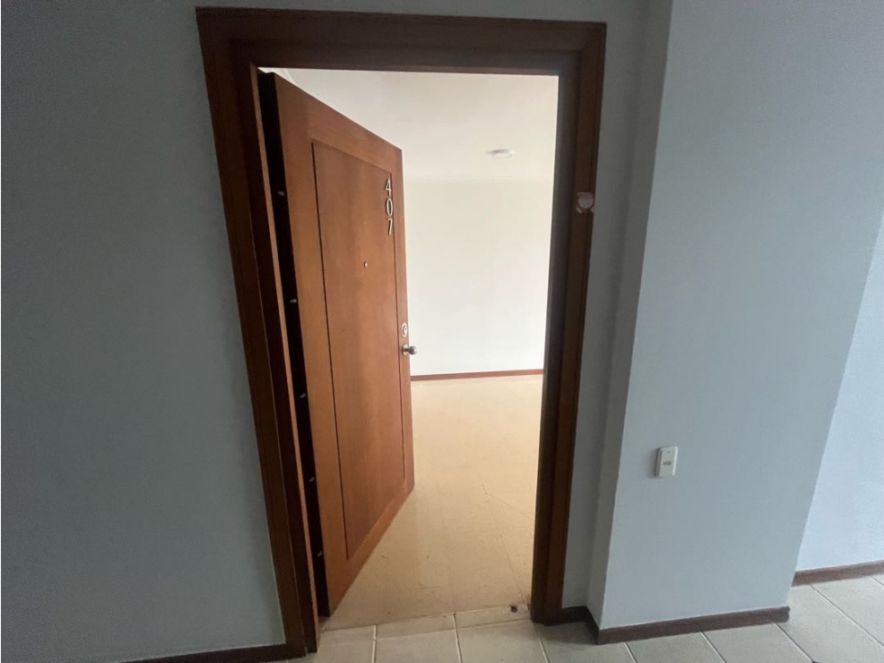Apartamento en arriendo en Vizcaya, Medellín · foto 3 de 18
