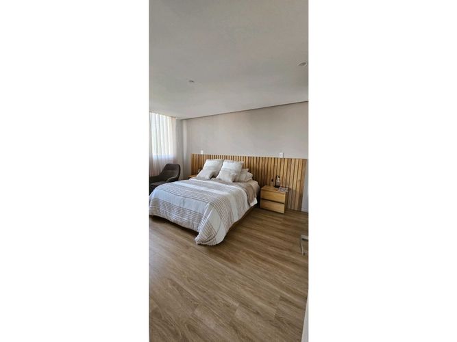 Apartamento de 3 alcobas en venta en Loma Del Esmeraldal, Itagüí, 291 m² · foto 6 de 21