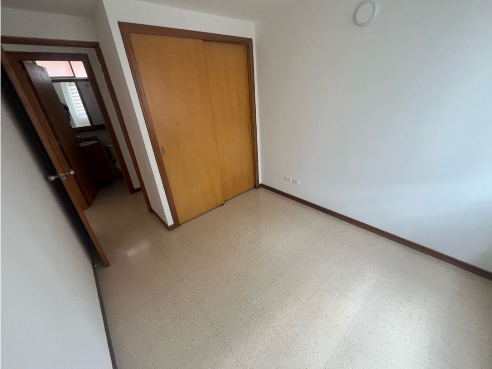 Apartamento en arriendo en Vizcaya, Medellín · foto 15 de 18