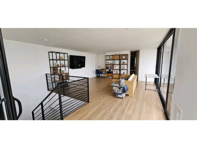 Apartamento de 3 alcobas en venta en Loma Del Esmeraldal, Itagüí, 291 m² · foto 9 de 21