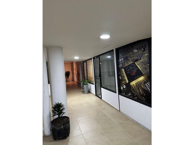 Oficina en arriendo en El Poblado, Medellín, 12 m² · foto 4 de 6