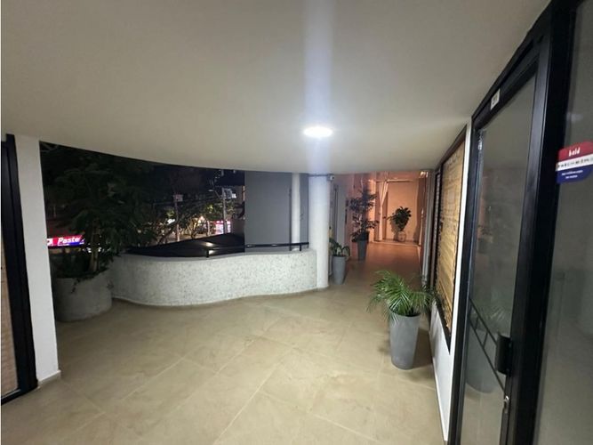 Oficina en arriendo en El Poblado, Medellín, 12 m² · foto 5 de 6