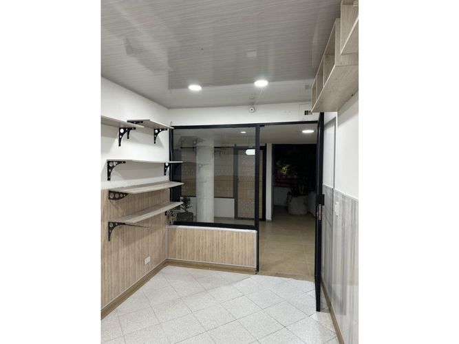Oficina en arriendo en El Poblado, Medellín, 12 m² · foto 6 de 6