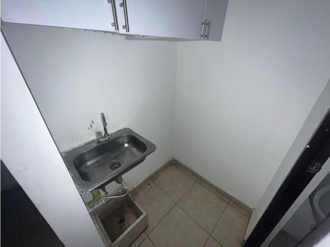 Local en arriendo en La Esmeralda, Envigado, 395 m² · foto 3 de 18