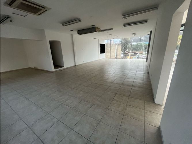 Local en arriendo en La Esmeralda, Envigado, 395 m² · foto 7 de 18