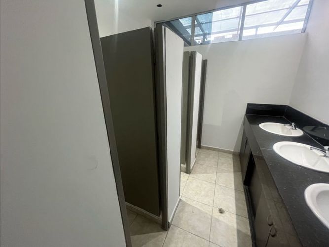 Local en arriendo en La Esmeralda, Envigado, 395 m² · foto 9 de 18
