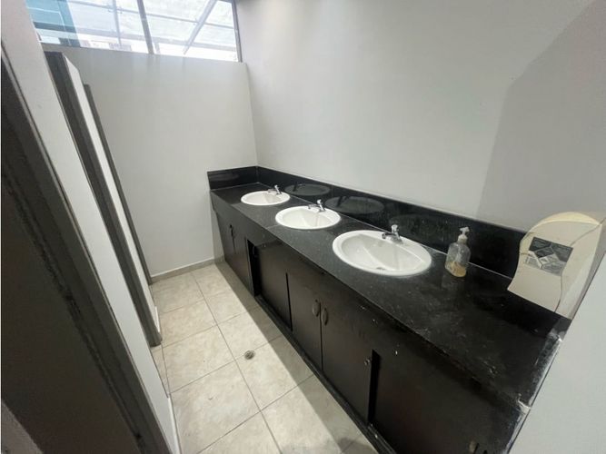 Local en arriendo en La Esmeralda, Envigado, 395 m² · foto 10 de 18