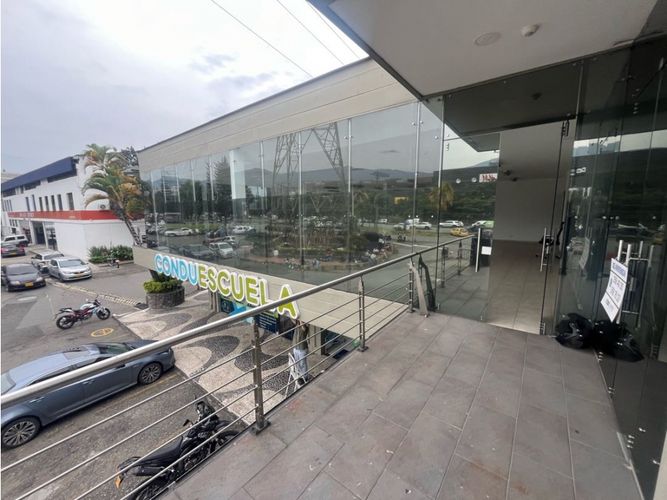 Local en arriendo en La Esmeralda, Envigado, 395 m² · foto 15 de 18