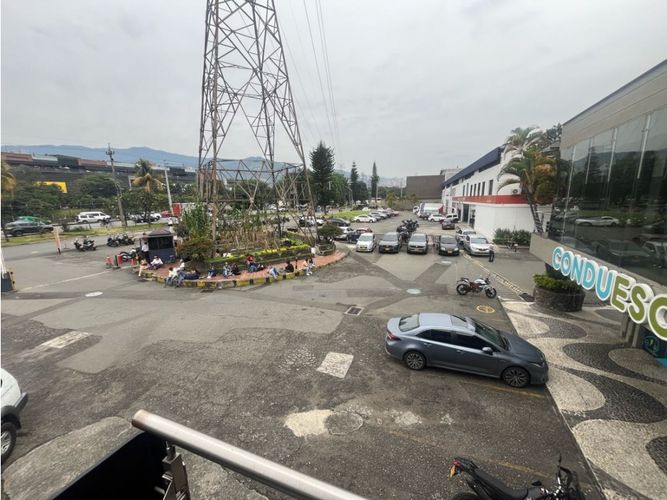 Local en arriendo en La Esmeralda, Envigado, 395 m² · foto 16 de 18