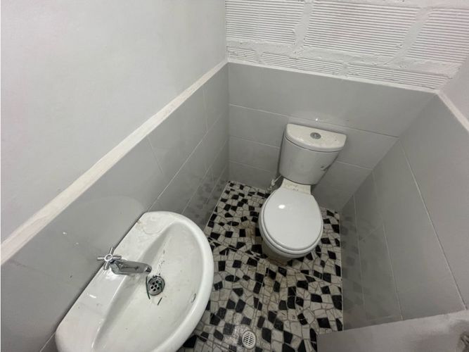 Bodega en arriendo en Camparola, Itagüí, 180 m² · foto 4 de 13