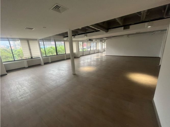Oficina en arriendo en La Esmeralda, Itagüí, 287 m² · foto 7 de 14