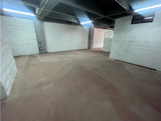 Bodega en arriendo en Camparola, Itagüí, 180 m² · foto 6 de 13