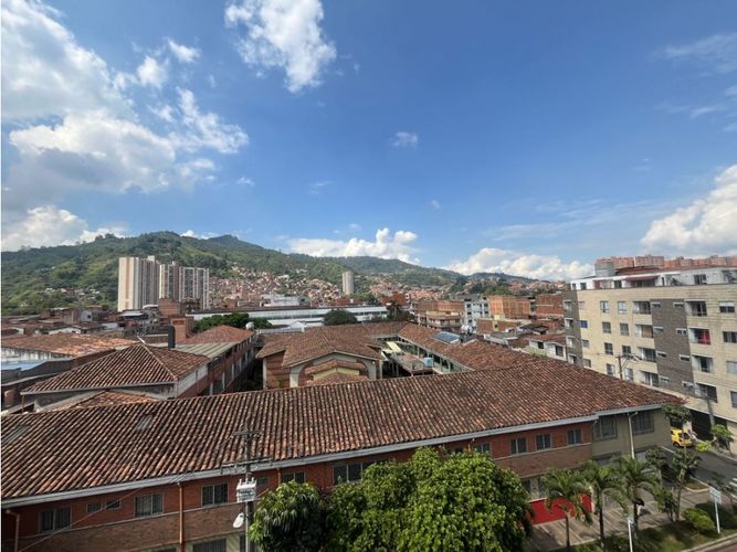 Bodega en arriendo en Camparola, Itagüí, 180 m² · foto 9 de 13