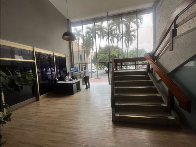 Oficina en arriendo en La Esmeralda, Itagüí, 287 m² · foto 14 de 14