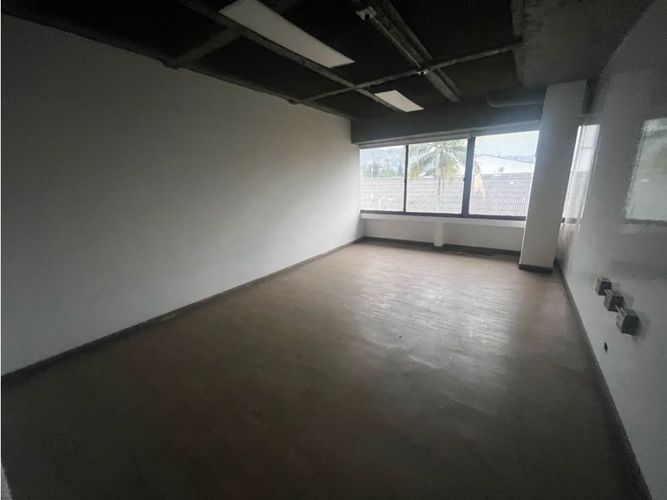 Oficina en arriendo en La Esmeralda, Itagüí, 380 m² · foto 7 de 14