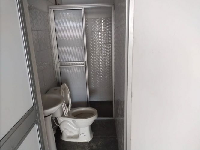 Bodega en arriendo en San Bernardo, Medellín, 180 m² · foto 7 de 10