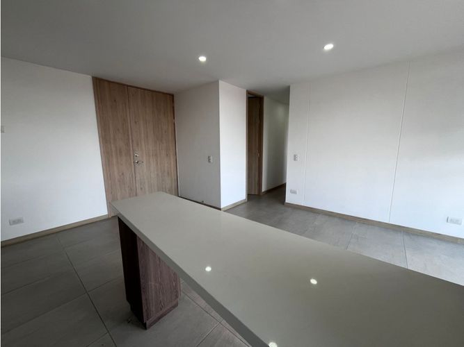 Apartamento de 2 alcobas en arriendo en Barro Blanco, Rionegro, 85 m² · foto 2 de 14