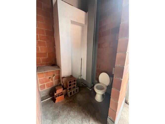 Local en arriendo en La America, Medellín, 320 m² · foto 6 de 9