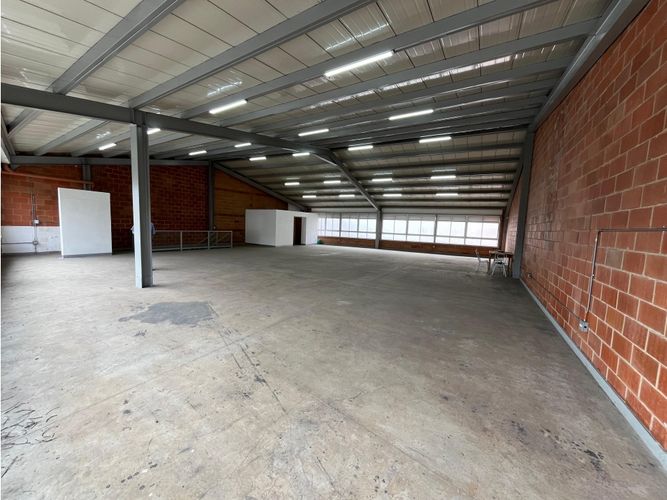 Local en arriendo en La America, Medellín, 280 m² · foto 3 de 13